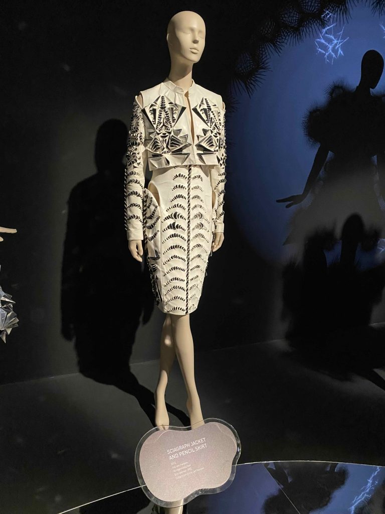 Iris van Herpen fashion show