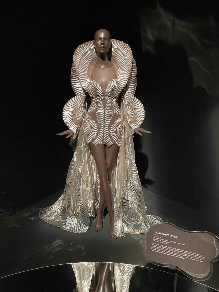 Iris van Herpen fashion show