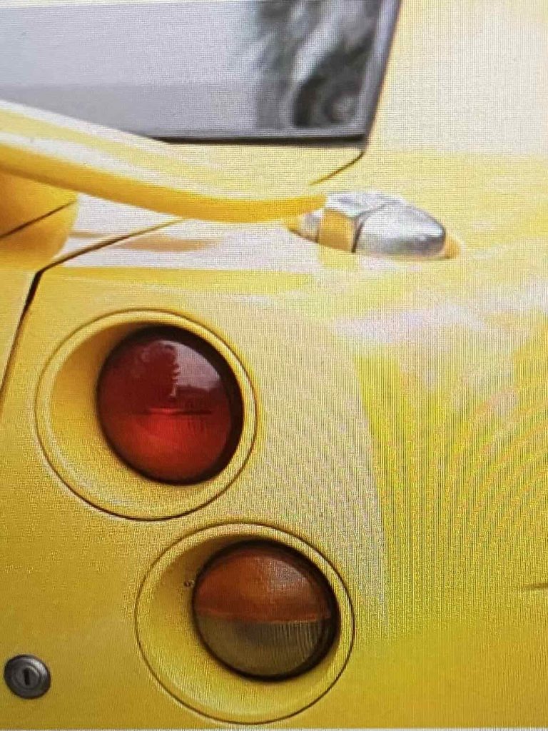 Yellow car that resembles Ilan's car