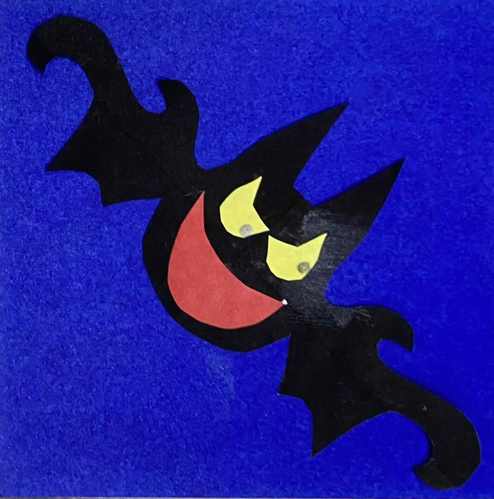 Bat's head leans towards right (3)