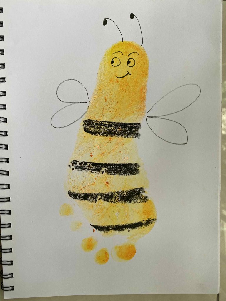 broken foot stamp print drawn as bee